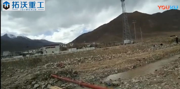 优盈重工搅拌拖泵T7西藏拉萨公路挡墙施工